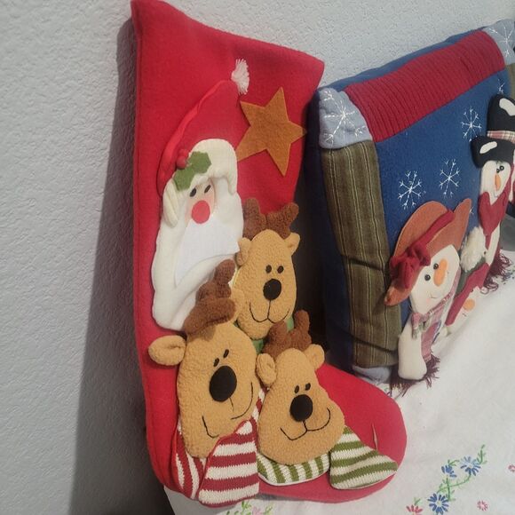 Vintage 90's Christmas Fleece Pillow and 2 stockings matching design - Picture 5 of 13
